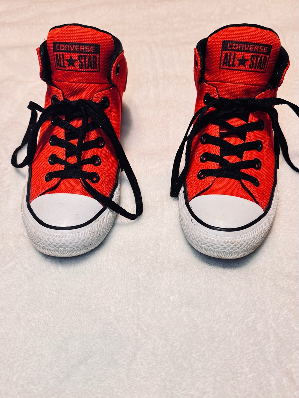 Converse Mid Top Sneakers - Red